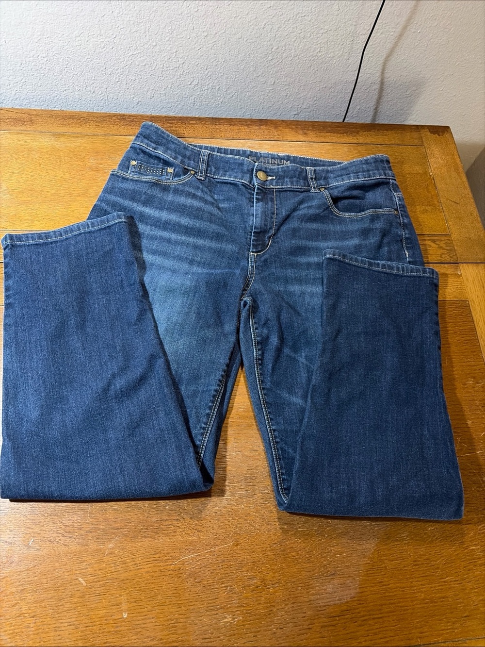 Chico's Platinum Denim Woman’s Ultimate Jeans Size 1.5 (10/12)